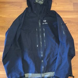 ARC'TERYX Men's Jacket item #34438